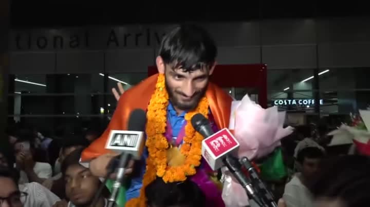 జూడో జట్టుకు ఢిల్లీలో ఘన స్వాగతం