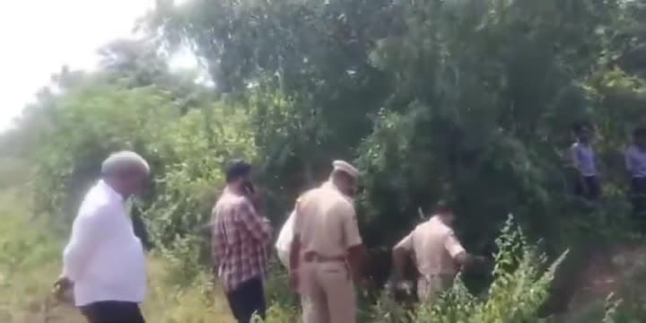 మహిళ మృతదేహం కలకలం