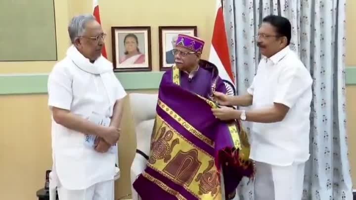తెలంగాణ గవర్నర్‌ను కలిసిన మహారాష్ట్ర  మాజీ గవర్నర్ 