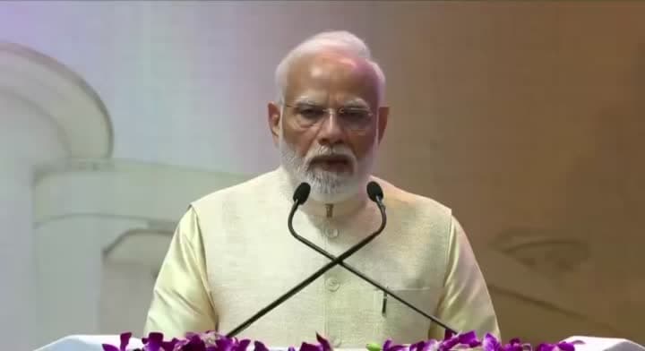 కెప్టెన్ స్మిత్ ధైర్యసాహసంపై ప్రశంసలు