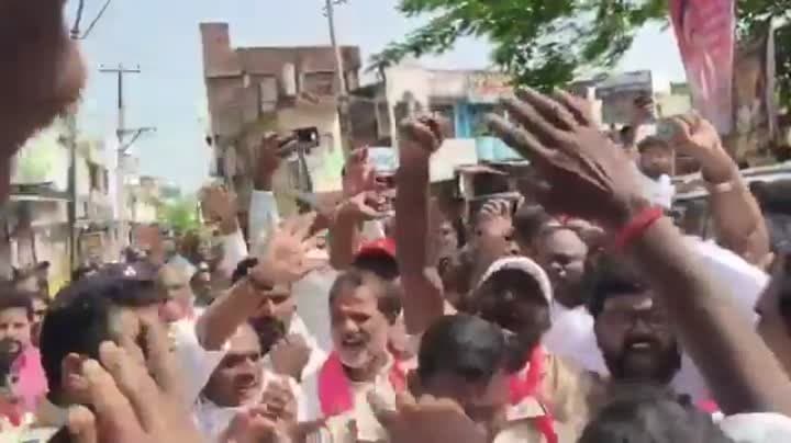 ఎర్రబెల్లి అరెస్టు యత్నంతో నర్సంపేటలో ఉద్రిక్తత
