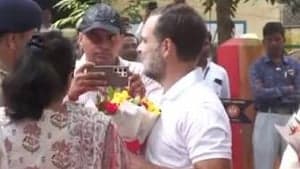 రాయ్‌బరేలీలో రాహుల్‌కు ‘నారాజ్ ఫూఫా’ నినాదాలు