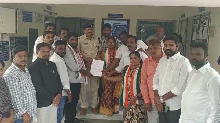 ఎర్రవెల్లి శుద్ధికరణ ఘటనపై పోలీసులకు ఫిర్యాదు - Udayam