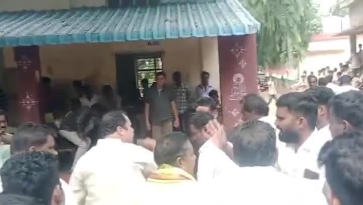 టీడీపీ-జనసేన వర్గీయుల మధ్య గొడవ