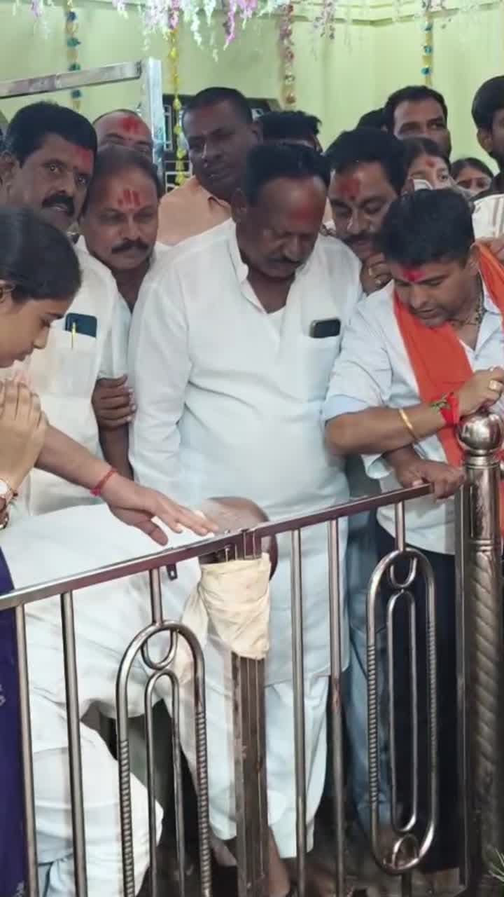 ముధోల్ పాలాజ్ వినాయకుని దర్శించుకున్న ఎమ్మెల్యే పవర్ రామారావు పటేల్ - Udayam