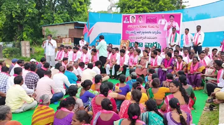 ధర్పల్లిలో బిఆర్ఎస్ ఆధ్వర్యంలో వంటావార్పు - Udayam