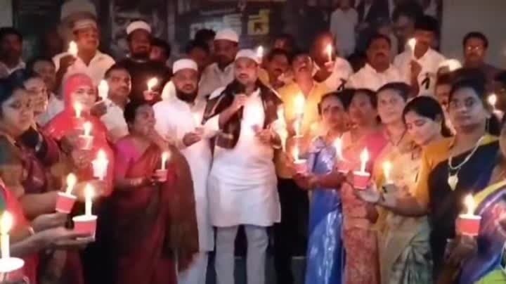 దీపాలు వెలిగించిన ఎమ్మెల్యే నసీర్ - Udayam