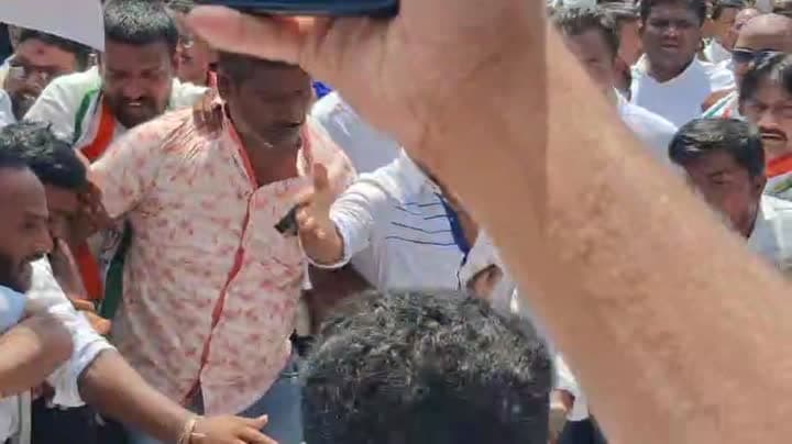 మోదీ, అమిత్ షా, సీఈసీ దిష్టిబొమ్మల దహనం
