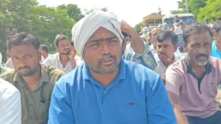 నాణ్యమైన కరెంట్ కోసం కుబీర్ సబ్‌స్టేషన్ ముట్టడి - Udayam
