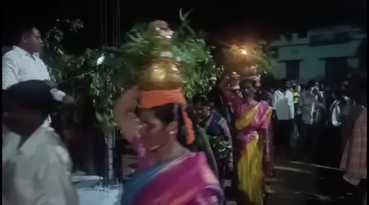 గండికోట మైసమ్మకు ఘనంగా బోనాలు - Udayam