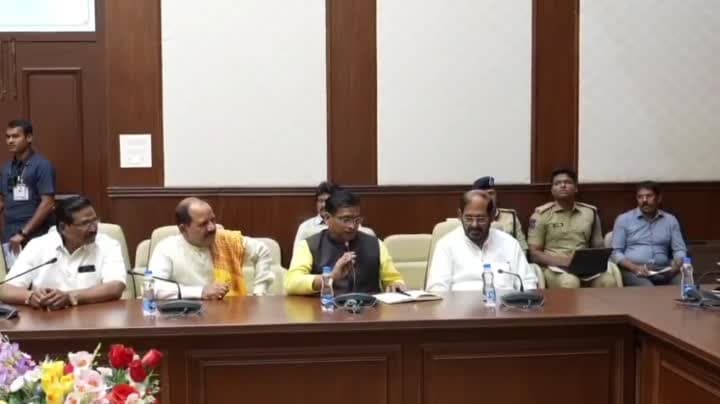 గణేశ్ ఉత్సవాలపై సీఎం రేవంత్ సమీక్ష.. హాజరైన ఎమ్మెల్యే శ్రీగణేష్ - Udayam
