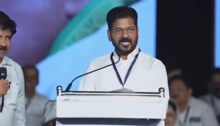 రేవంత్ ఇంగ్లీష్ స్పీచ్‌కు మలయాళం అనువాద కష్టాలు
