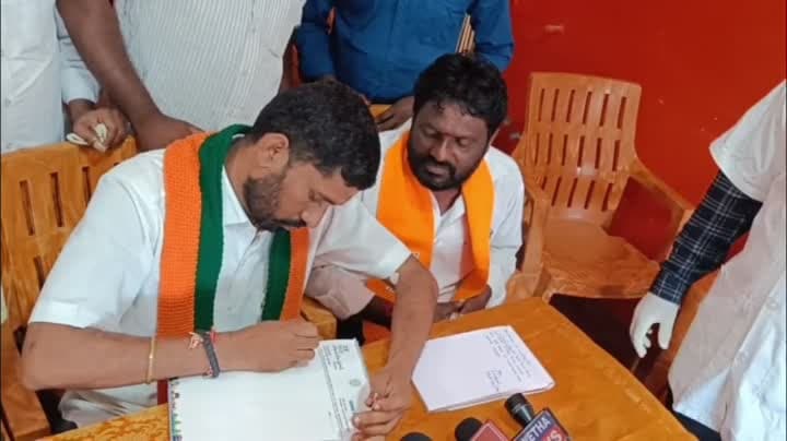 సీఎం రేవంత్ రెడ్డికి రక్తంతో లేఖ