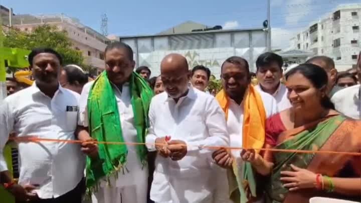 రూ.840 కోట్లతో కరీంనగర్‌ను అగ్రగామిగా తీర్చిదిద్దుతాం: బండి సంజయ్ - Udayam