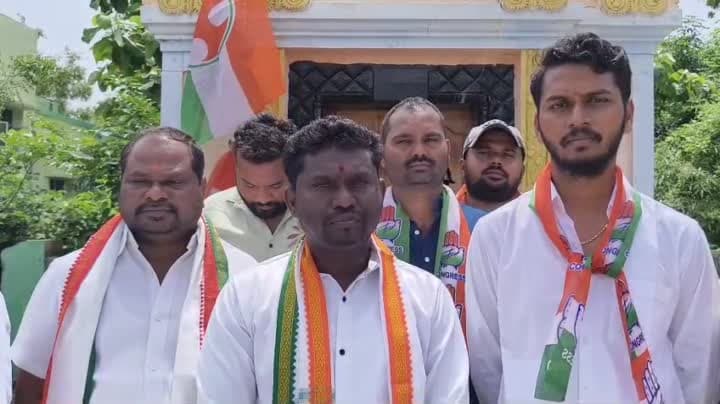 మల్యాలలో ఘనంగా యువజన కాంగ్రెస్ ఆవిర్భావ వేడుకలు