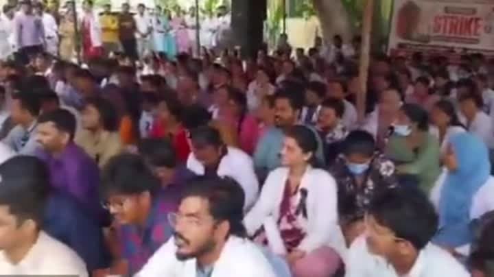 గుంటూరు GGHలో జూనియర్ డాక్టర్ల సమ్మె