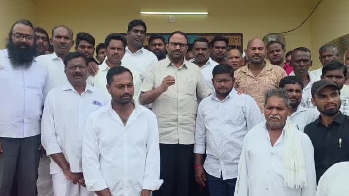 జిల్లా జనరల్ ఆస్పత్రిలో కనీస వసతులు లేని ల్యాబ్ - Udayam