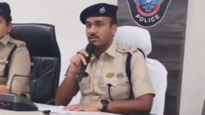బాలిక కిడ్నాప్ కేసు.. నిందితుడి తల్లి, సోదరిపై కేసు నమోదు - Udayam