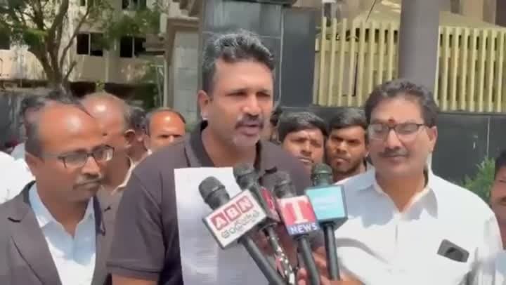 రద్దు చేసిన బ్రిటిష్ చట్టంతో మాపై కేసులా?