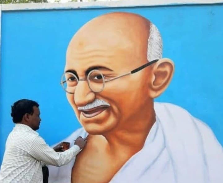 ఆకట్టుకుంటున్న బాపూజీ చిత్రం - Udayam