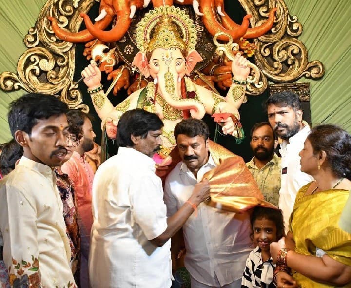 వినాయకుడిని దర్శించుకున్న ఎమ్మెల్యే తలసాని - Udayam