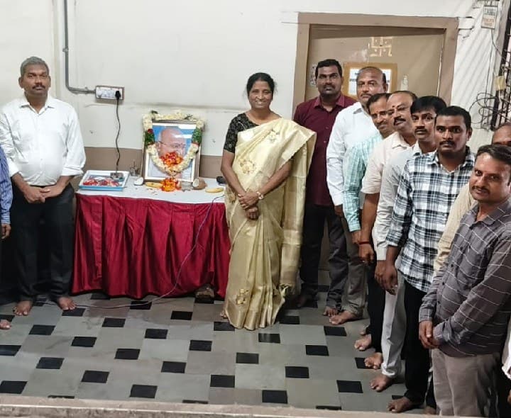 ఆర్టీసీ నిజామాబాద్ రీజియన్ కార్యాలయంలో ఘనంగా గాంధీ జయంతి - Udayam