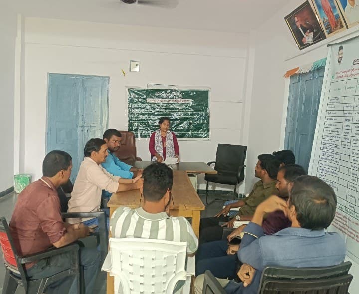 రైతులు ఫార్మర్ రిజిస్ట్రీ చేయించుకోవాలి - Udayam