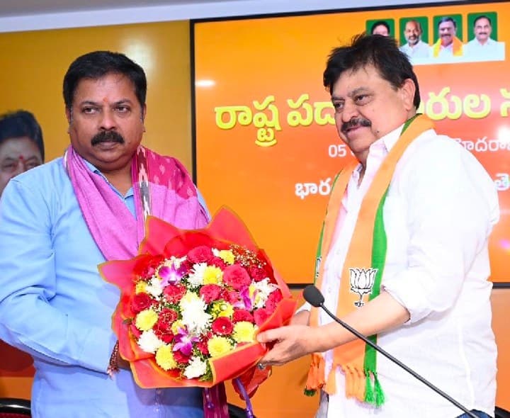 తెలంగాణలో బీజేపీకి కొత్త వ్యూహం