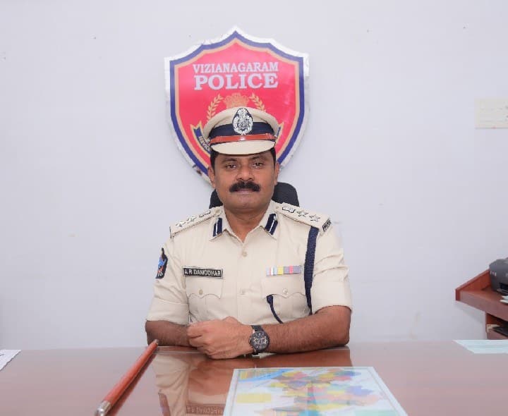 ఉత్సవాల పేరుతో అసాంఘిక కార్యకలాపాలకు పాల్పడవద్దు - SP - Udayam