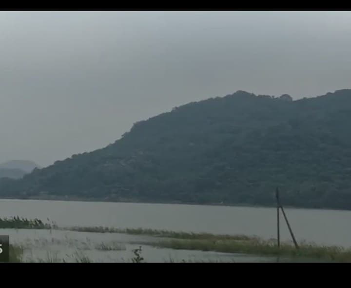 ఆక్రమణల బారిన హర్లీరంగసాగరం
