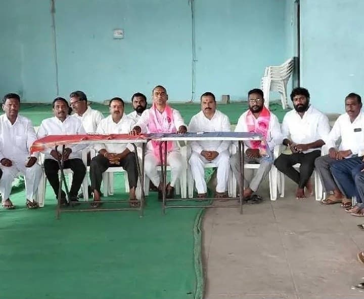 బిక్కనూర్ లో పాఠశాల ఏర్పాటుకు డిమాండ్ - Udayam