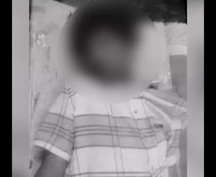 బోనాల పండుగ ఫ్లెక్సీలు కడుతుండగా విద్యుత్ షాక్.. యువకుడు మృతి