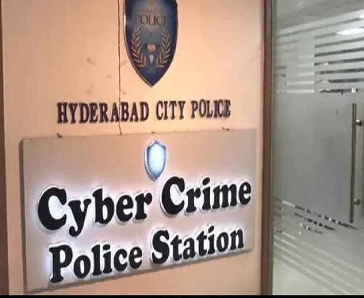 జాన్వీ కపూర్ ఏఐ మార్ఫింగ్ వీడియోపై కేసు నమోదు