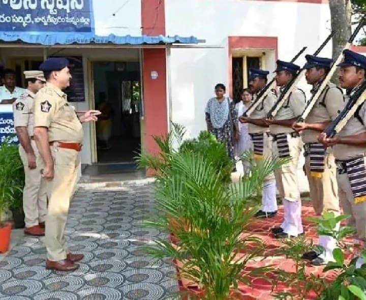 బలిజిపేట పోలీస్ స్టేషనన్ను తనిఖీ చేసిన ఎస్పీ - Udayam