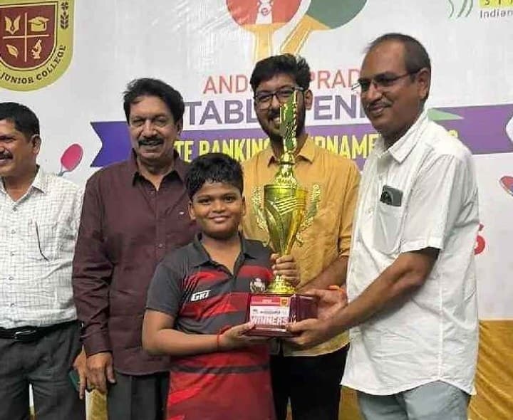 రాష్ట్రస్థాయి టేబుల్ టెన్నిస్‌లో మంగళగిరి బాలుడు ప్రతిభ - Udayam