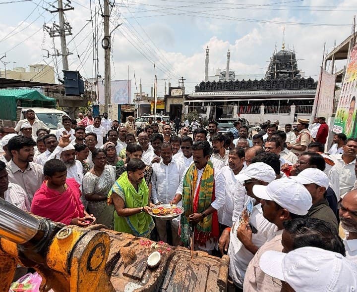 చేనగ చెరువు కట్ట, సంత బజార్‌ అభివృద్ధికి భూమిపూజ - Udayam