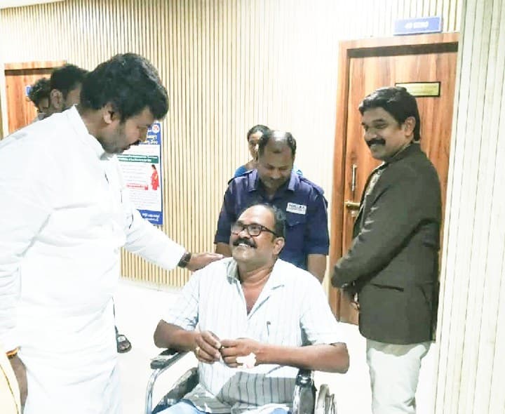ప్రజా జ్యోతి బ్యూరో శ్యామ్యూల్ సుందర్‌ను పరామర్శించిన సంజీవ్ ముదిరాజ్ - Udayam