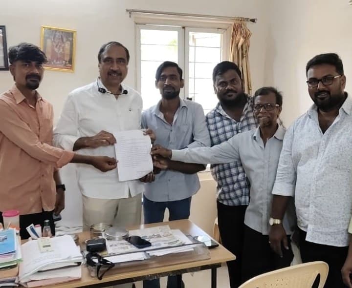 కనీస ఆటో ఛార్జీ రూ.70కి పెంచాలని వినతి - Udayam