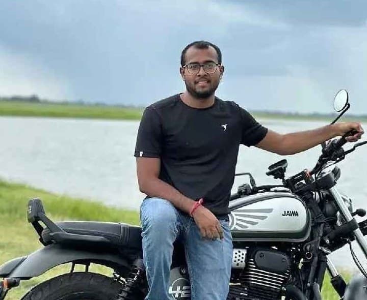 తాను చనిపోయి నలుగురికి పునర్జన్మ పోశాడు