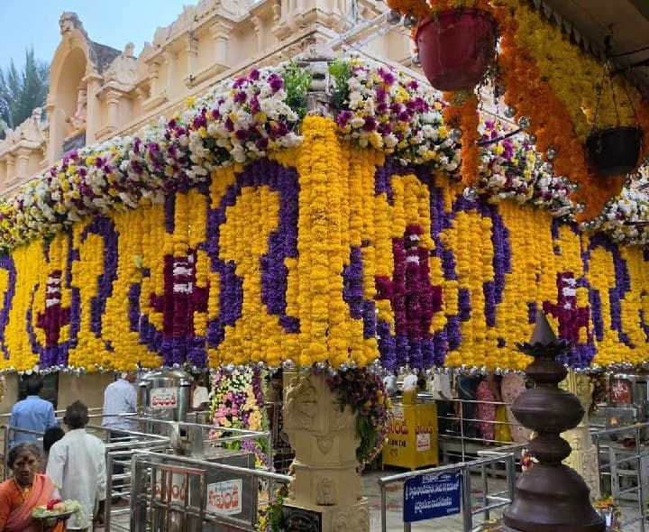 ముస్తాబైన అయినవిల్లి