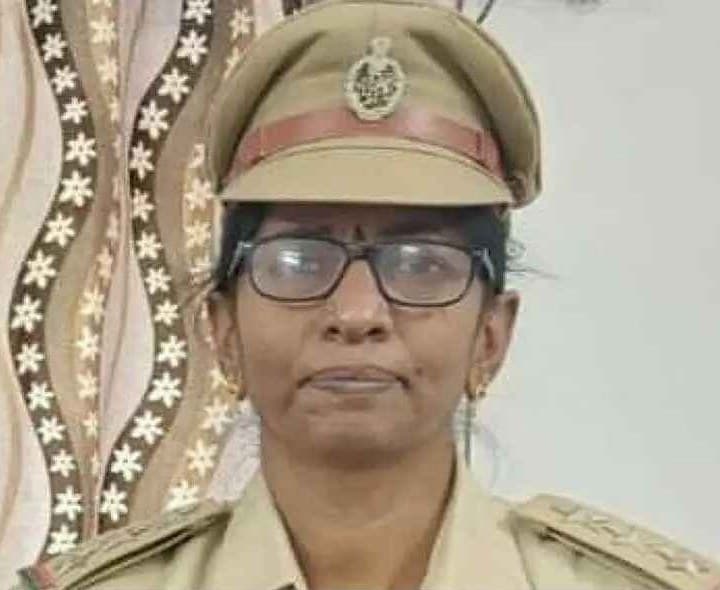 మద్యం దుకాణాలకు దరఖాస్తులు ఆహ్వానం - Udayam