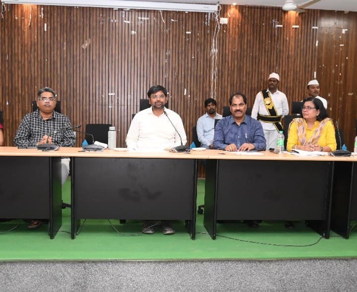 ధాన్యం కొనుగోలుకు ఇబ్బందులు తలెత్తకుండా చర్యలు చేపట్టాలి - Udayam