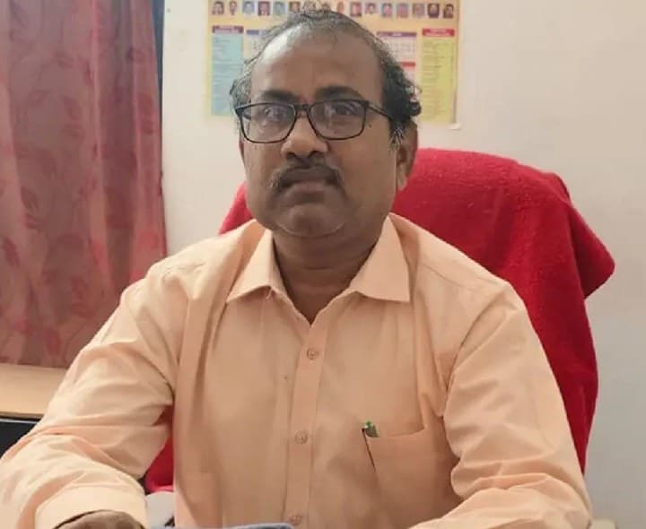 జిల్లాలో 82 పాఠశాలలకు సెలవు - Udayam