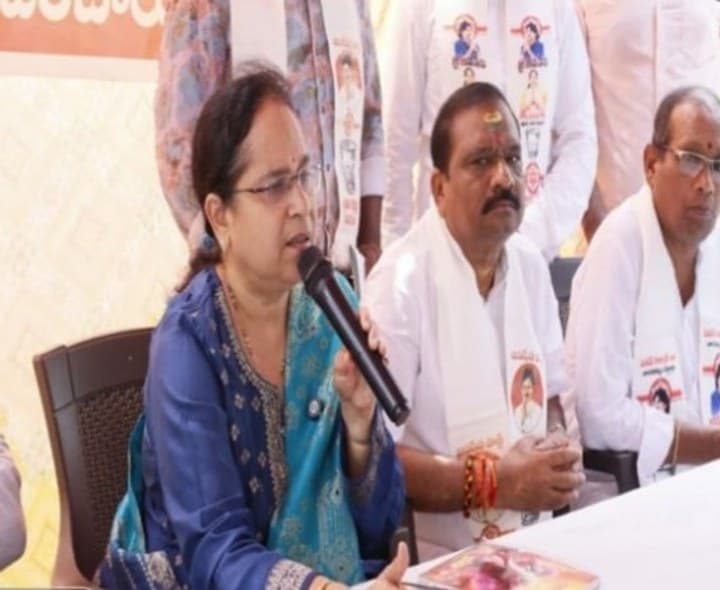 ప్రజల సమస్యల పరిష్కారానికి కృషి చేయడమే ప్రధాన బాధ్యత - Udayam