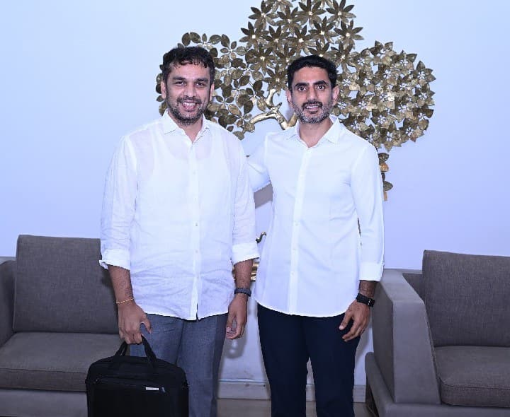 మంత్రి లోకేష్ తో జిల్లా టీడీపీ అద్యక్షుడు భేటీ - Udayam