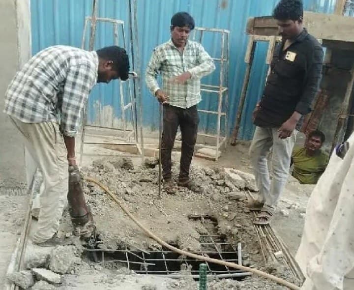కూకట్‌పల్లి జోన్ పరిధిలో 4 భవనాల కూల్చివేత - Udayam