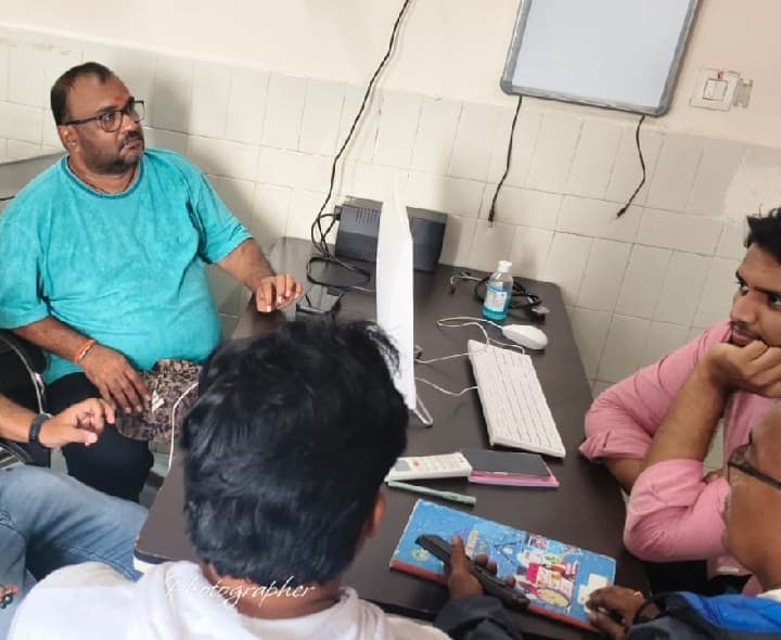 తుఫాన్ నష్టం ప్రజలకు మిగిల్చిన కష్టం - Udayam
