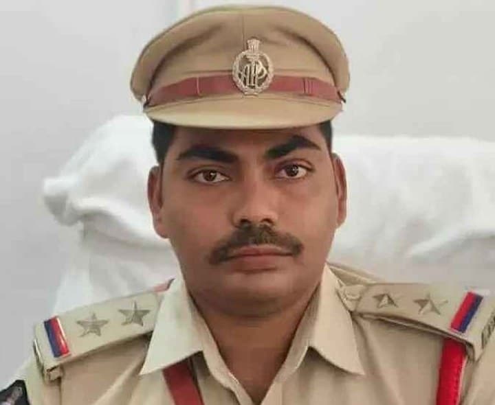 గణేష్ మండపాలకు పోలీస్ అనుమతి తప్పనిసరి: ఎస్సై - Udayam