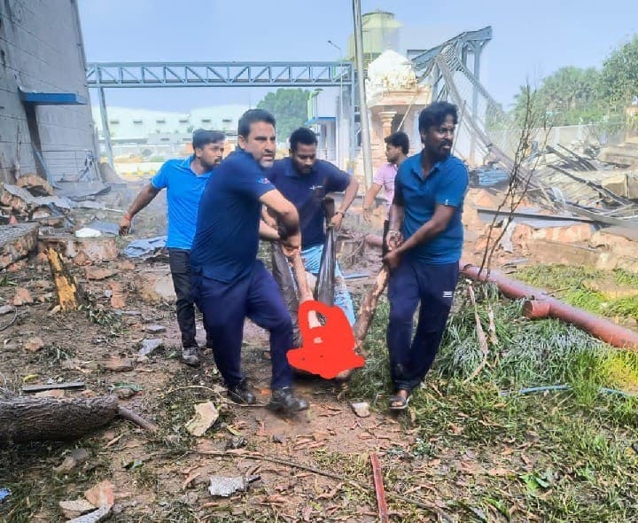 శ్రీ సిటీలో ప్రమాదం ఇద్దరు మృతి - Udayam