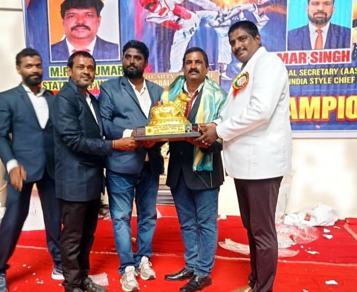 కరాటే మాస్టర్ కు నంది అవార్డు